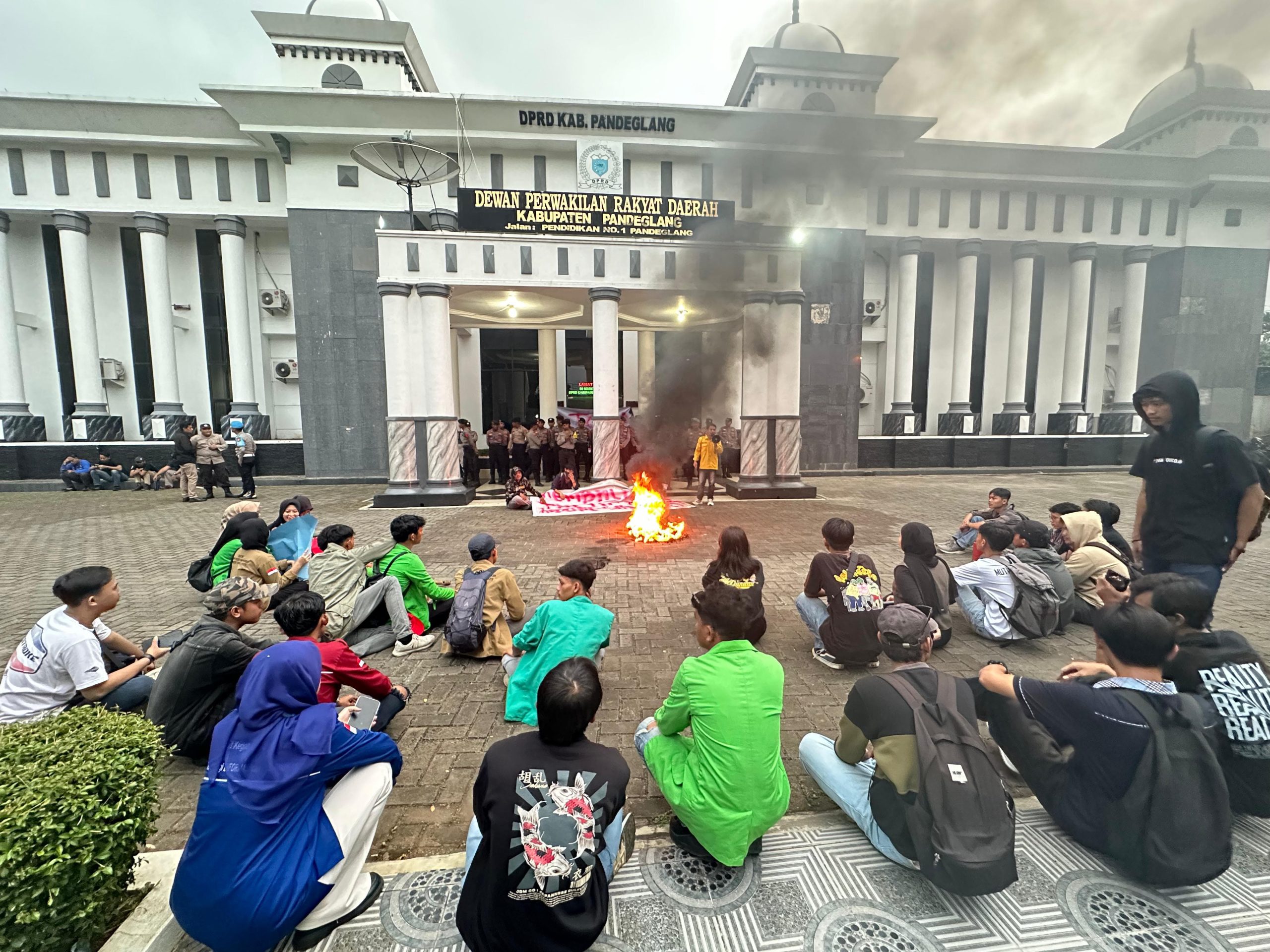 Seruan Aksi: Seluruh Organisasi Mahasiswa Kuliah di Jalan
